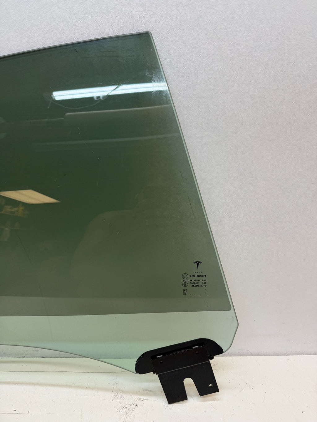 2012-2020 Tesla Model S Rear Passenger Side Door Window Glass 43R-001074