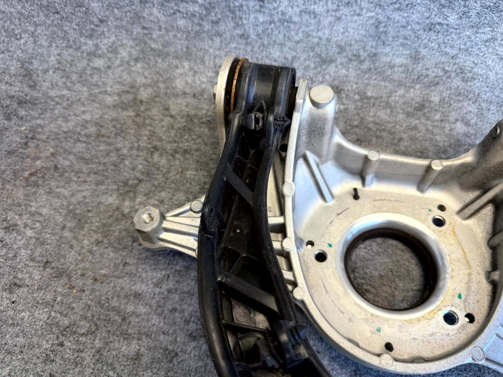 ♦️17-23 TESLA MODEL 3 RIGHT SIDE UPPER STRUT MOUNT BRACKET ARM SET OEM,104432600
