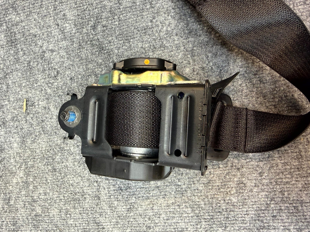 2020-2024 TESLA MODEL Y REAR LEFT DRIVER SIDE 2ND ROW SEAT BELT OEM 1616500-01-C