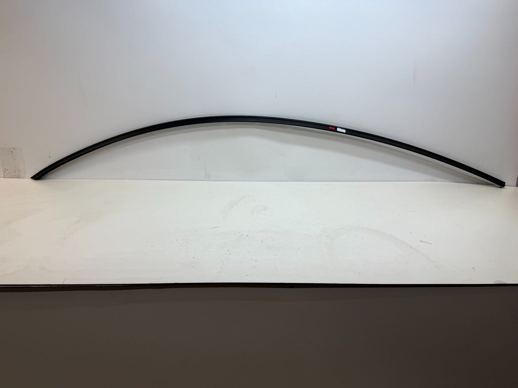 2020 - 2024 TESLA MODEL Y ROOF RIGHT PASSENGER SIDE MOLDING COVER 1495731-00-A