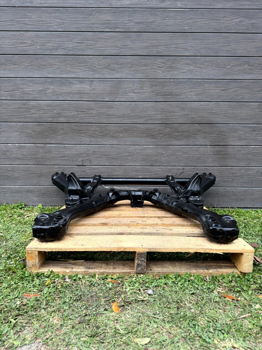 2017 - 2023 TESLA MODEL 3 FRONT SUBFRAME CROSSMEMBER CRADLE OEM, 1103547-00-A