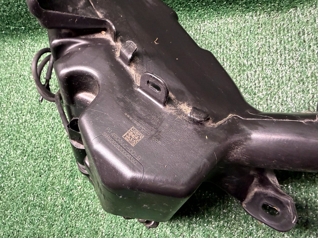 ♦️2020-2024 TESLA MODEL Y WINDSHIELD WASHER FLUID RESERVOIR OEM, 1490400-00-B