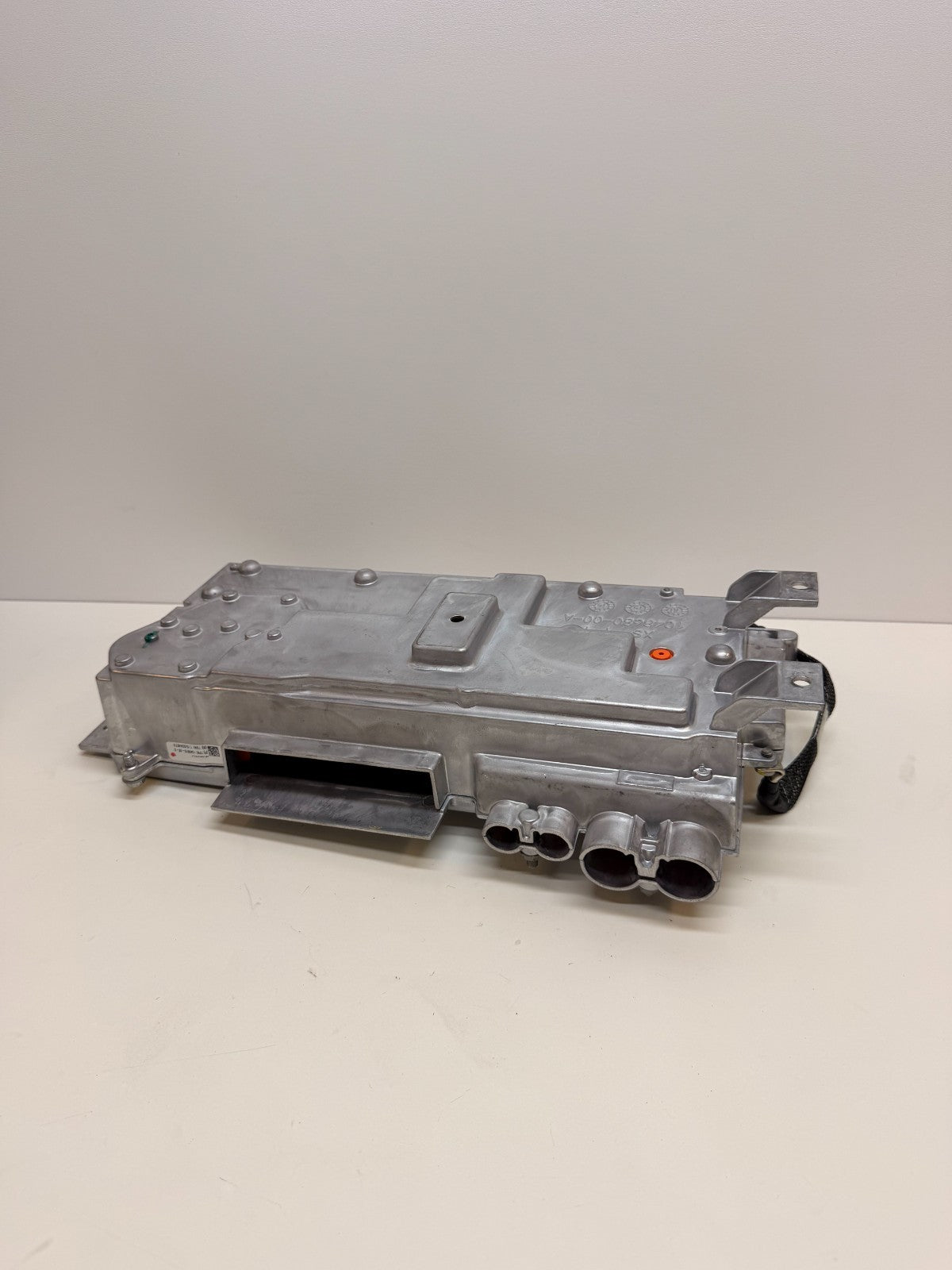 2012-15 Tesla Model S 1-Phase High Voltage Junction Box Dual Motor 1048680-00-A