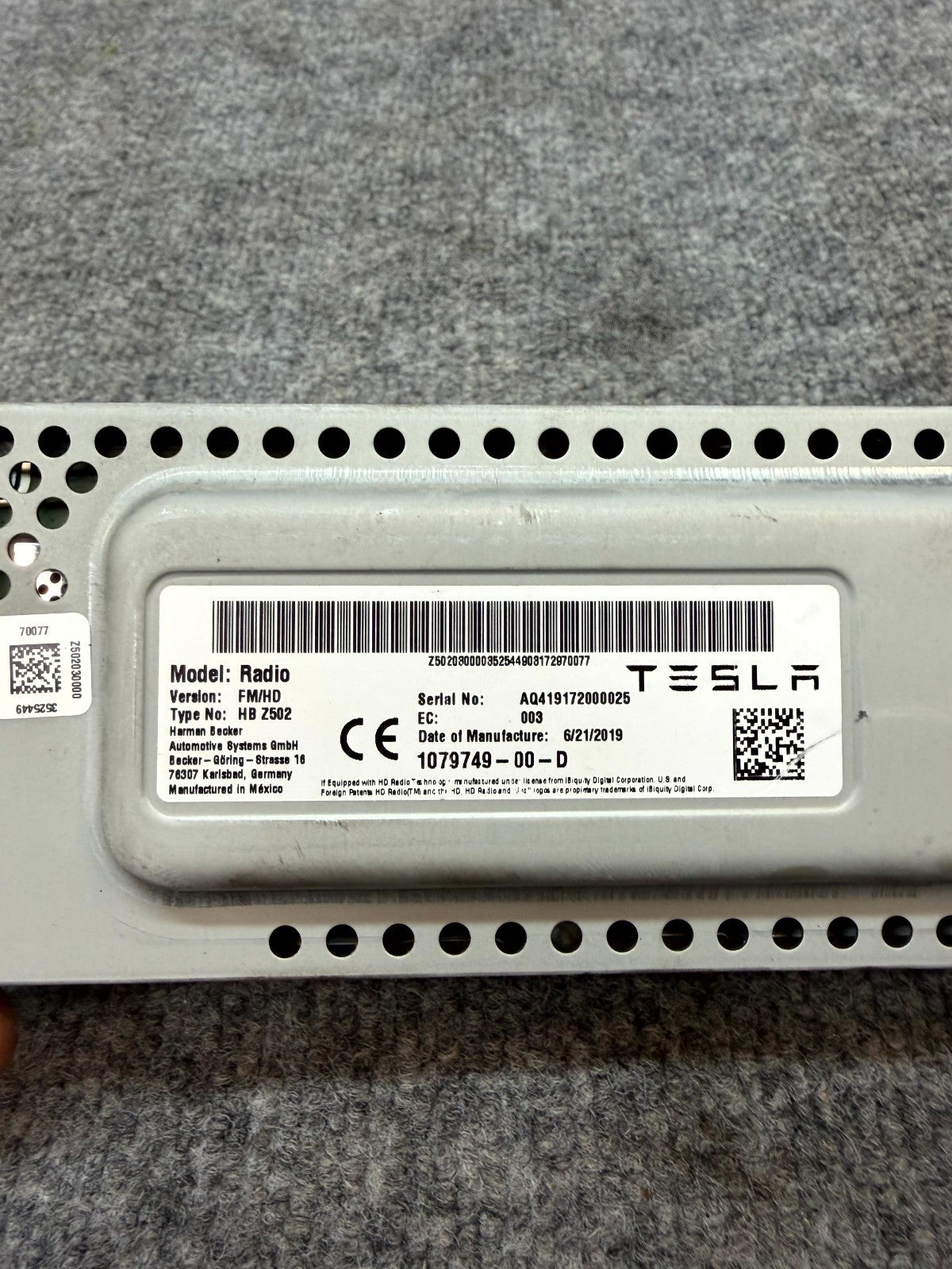 2017–2023 TESLA MODEL 3 RADIO RECEIVER CONTROL MODULE OEM, 1079749-00-D