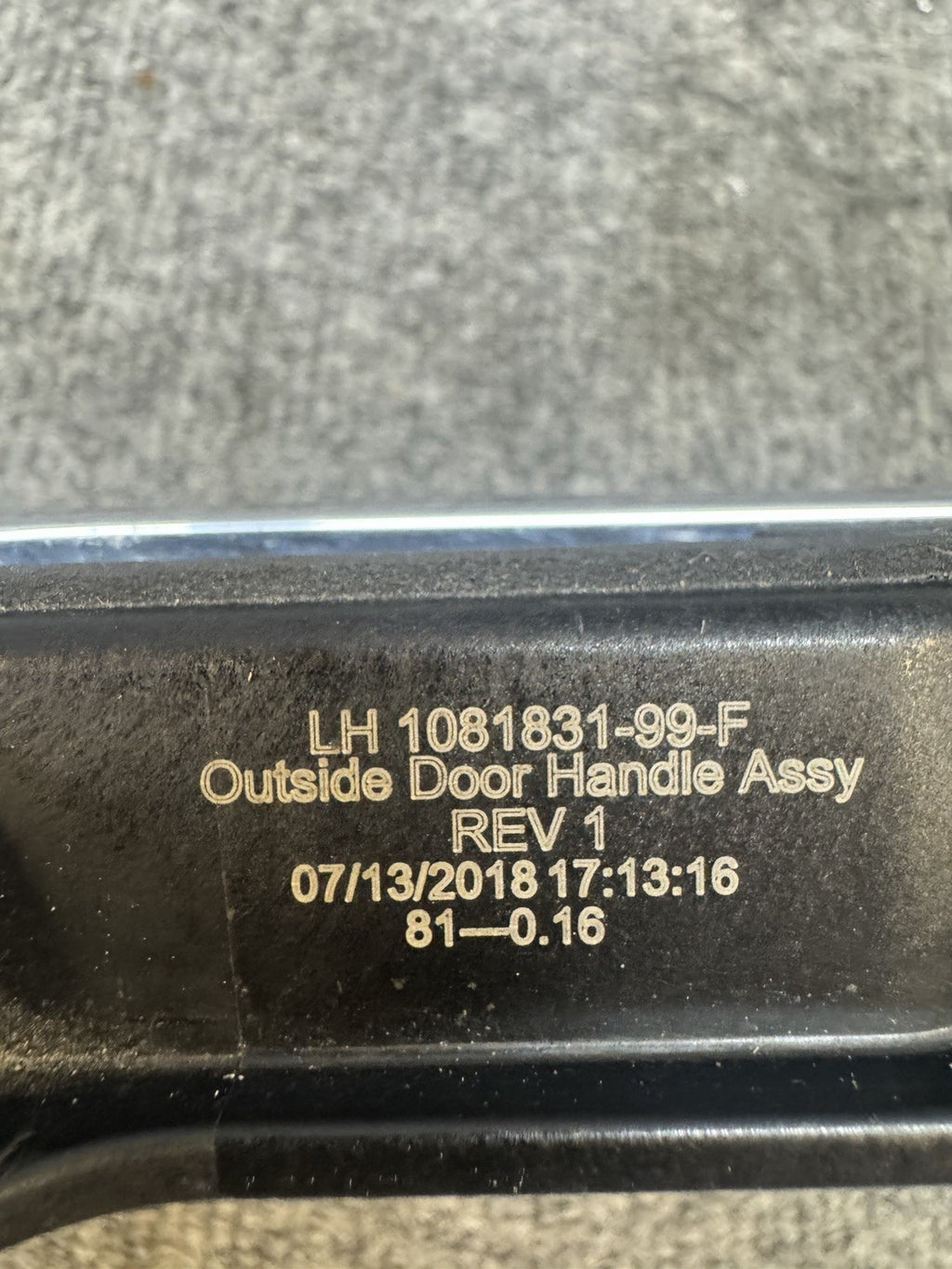17-20 Tesla Model 3 Front = Rear Left Exterior Door Handle Outer 1081831-99-F