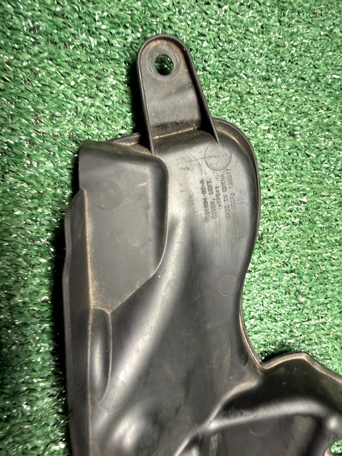 ♦️2017-2023 TESLA MODEL 3 FRONT LEFT STRUT SHOCK COVER TRIM OEM, 1081694-00-A