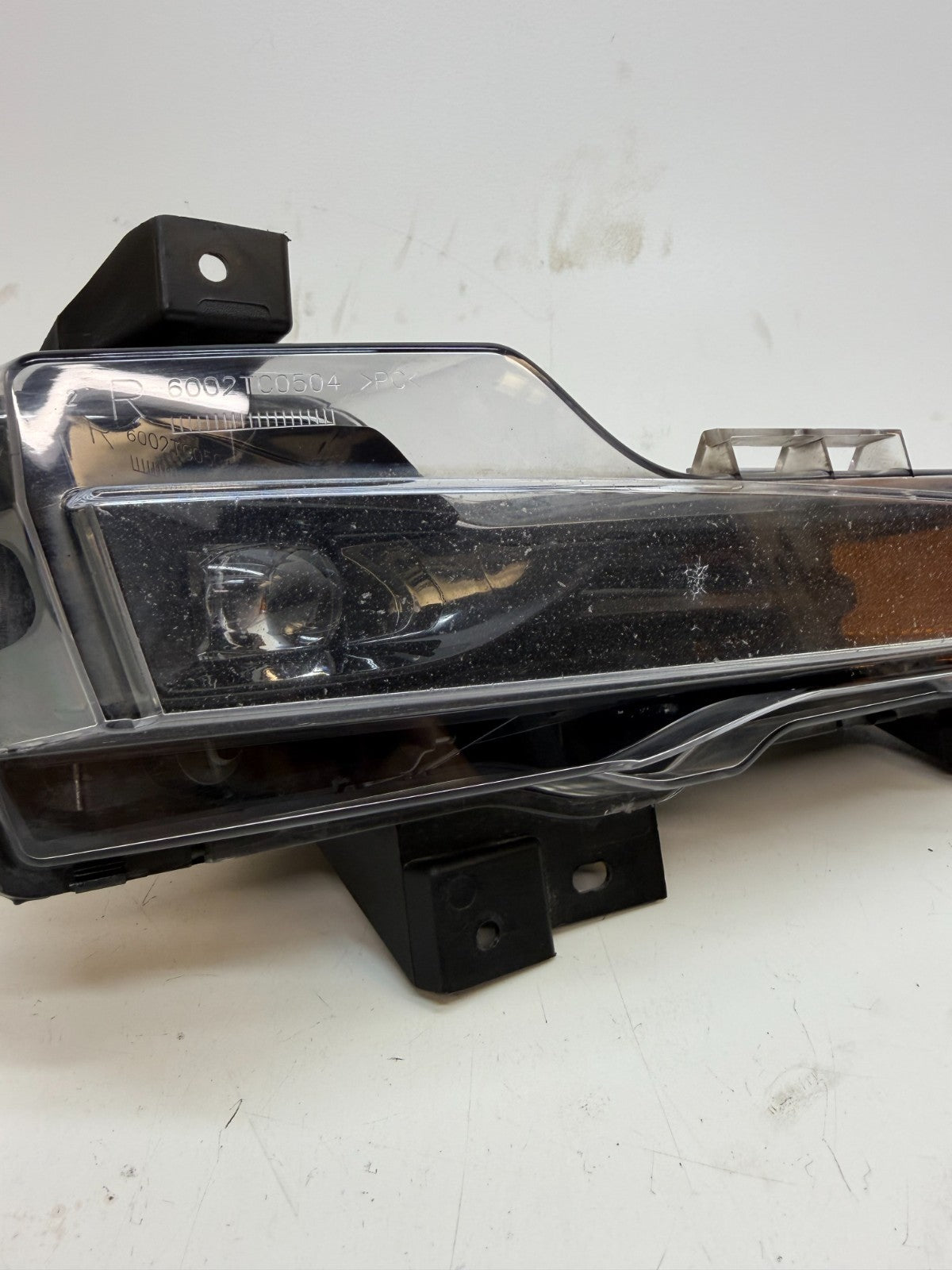 2017 - 2023 Tesla Model 3 Y Front Right 3 Pin LED Fog Light Lamp 1077392-00-F