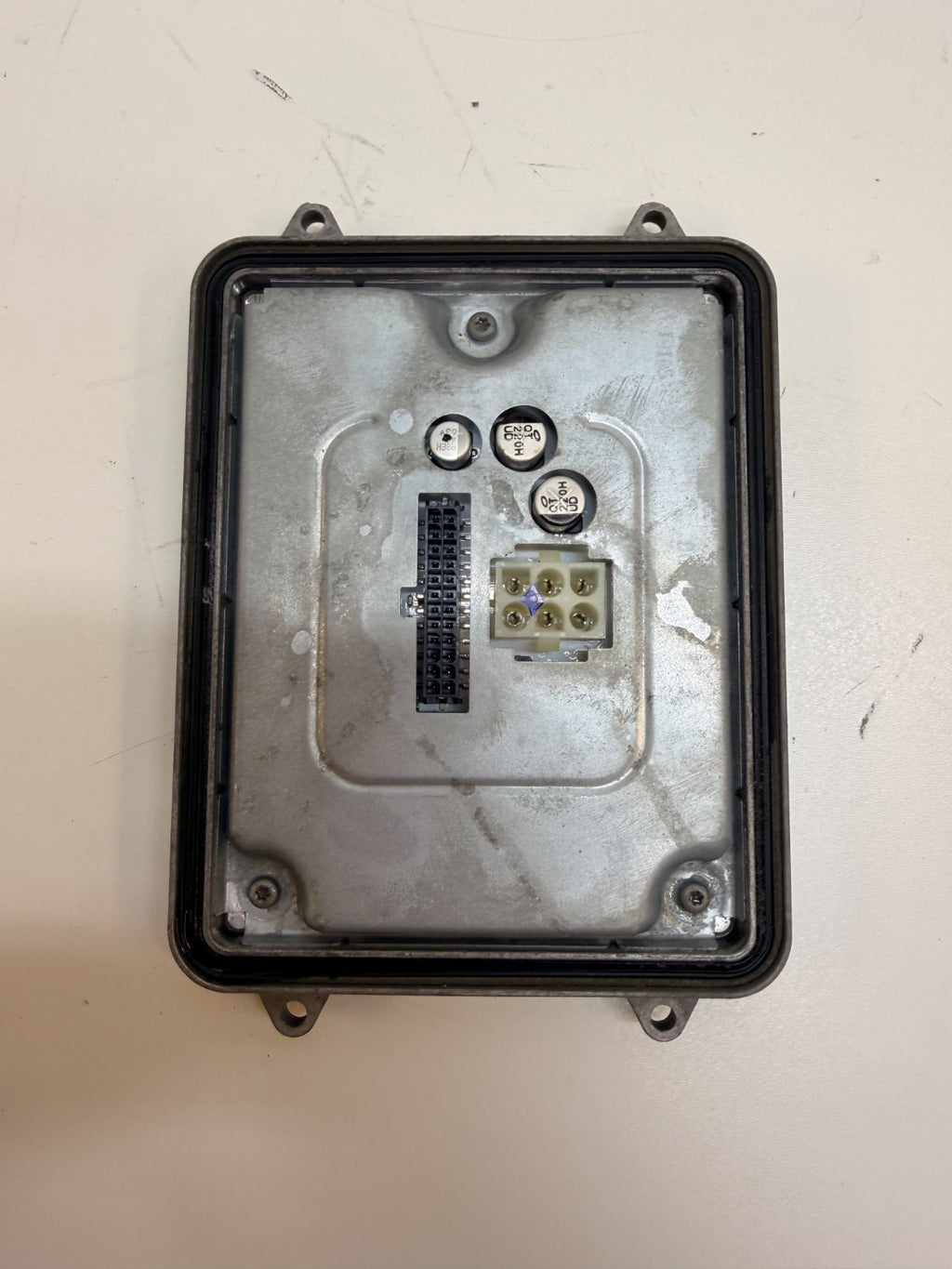 2016-2020 Tesla Model S LED Headlight Control Module Ballast Unit 00201022-04