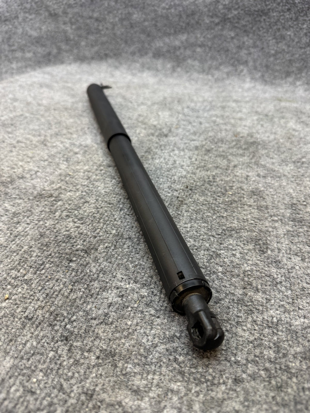 2020 - 2024 TESLA MODEL Y RIGHT LIFGATE TRUNK STRUT SHOCK SUPPORT OEM 150060200A