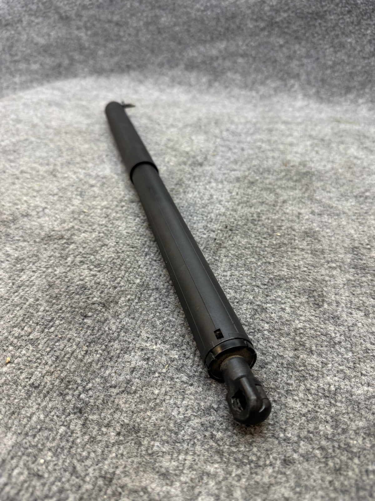 2020 - 2024 TESLA MODEL Y RIGHT LIFGATE TRUNK STRUT SHOCK SUPPORT OEM 150060200A