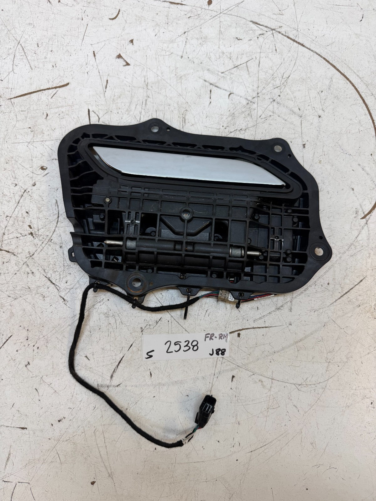 12-16 Tesla Model S FRONT Right Passenger Exterior Door Handle OEM 1007372-00-H