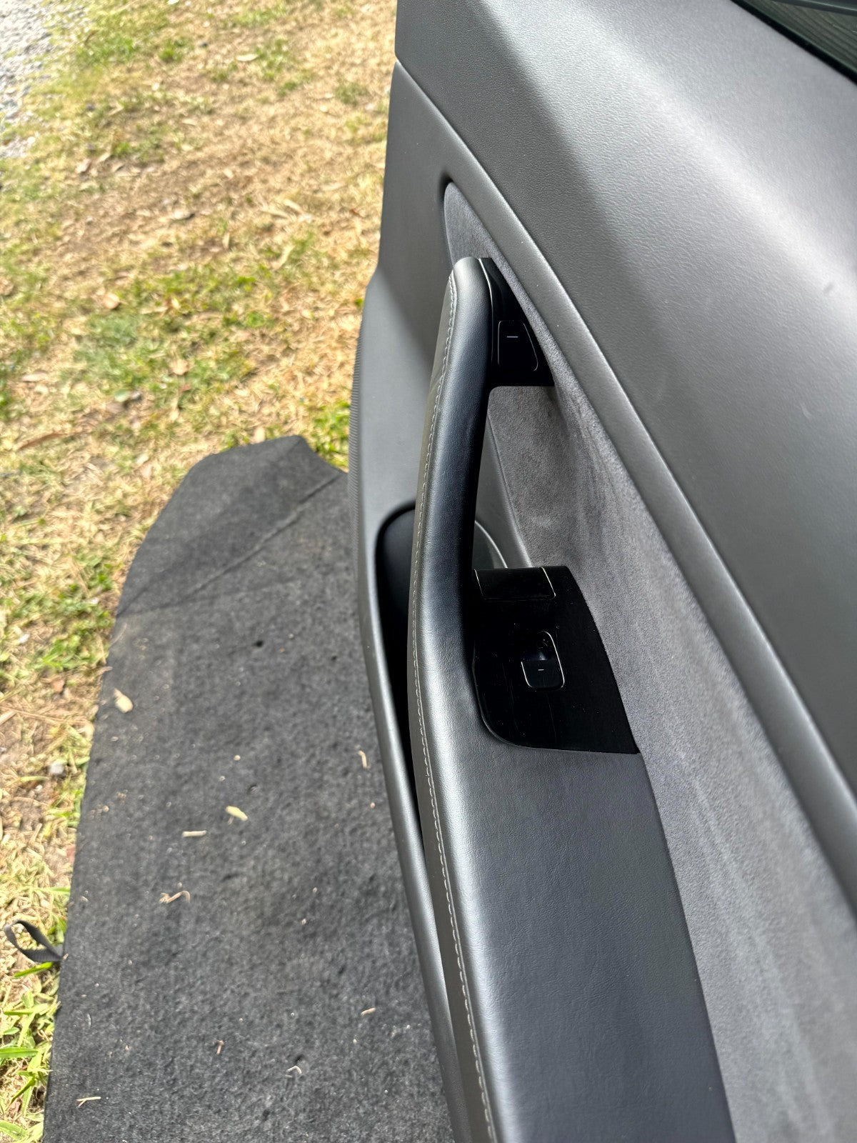 2017 - 2023 TESLA MODEL 3 FRONT RIGHT PASSENGER SIDE DOOR SHELL PANEL BLACK OEM