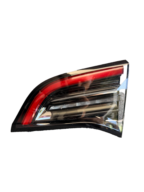 17-23 Tesla Model 3 Rear Right Inner Taillight LED Tail Lamp 4-Pin 1502089-00-B