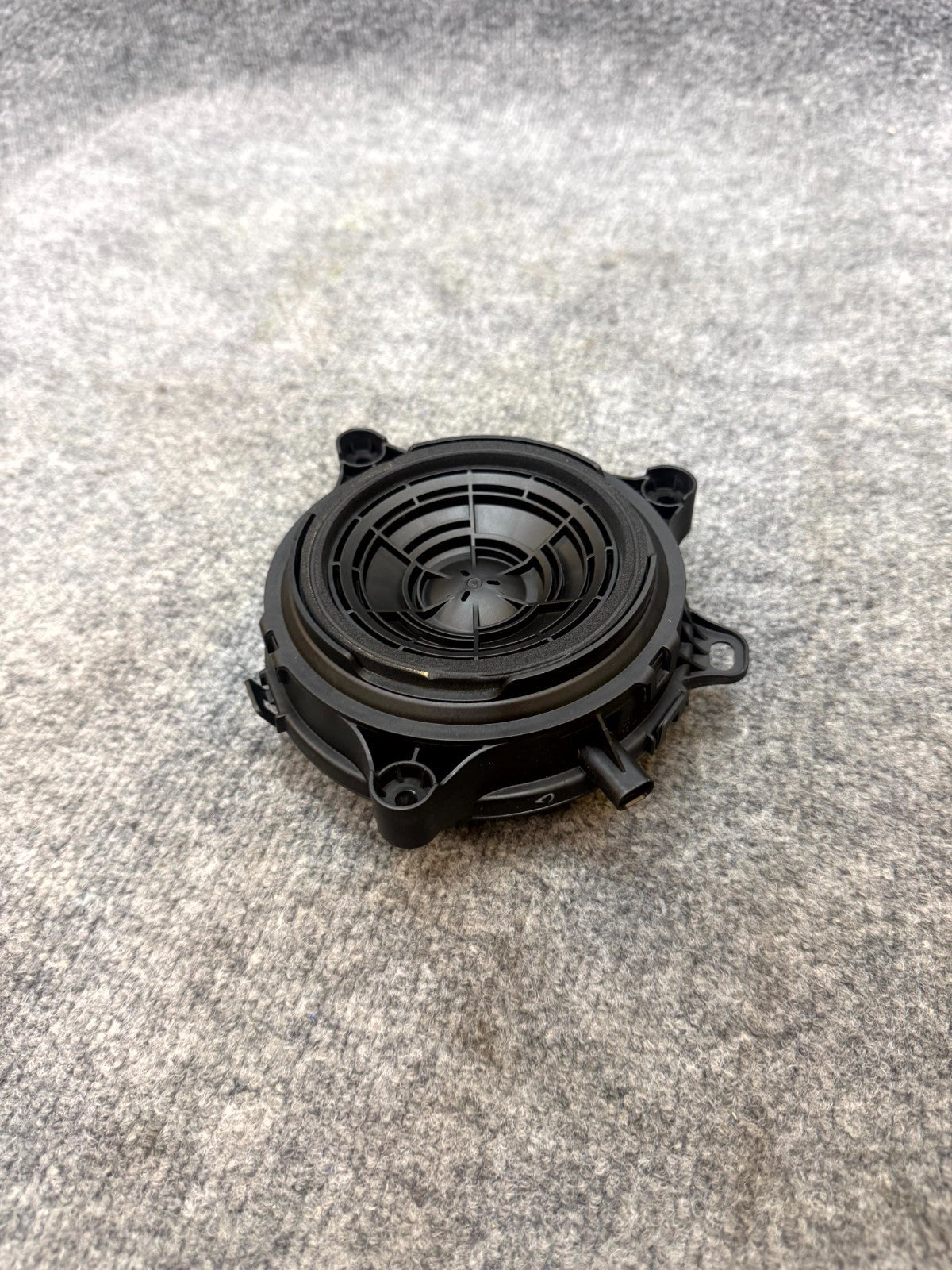 17-24 TESLA MODEL 3 Y FRONT PEDESTRIAN WARNING ALRT ALARM SPEAKER OEM 167111300B