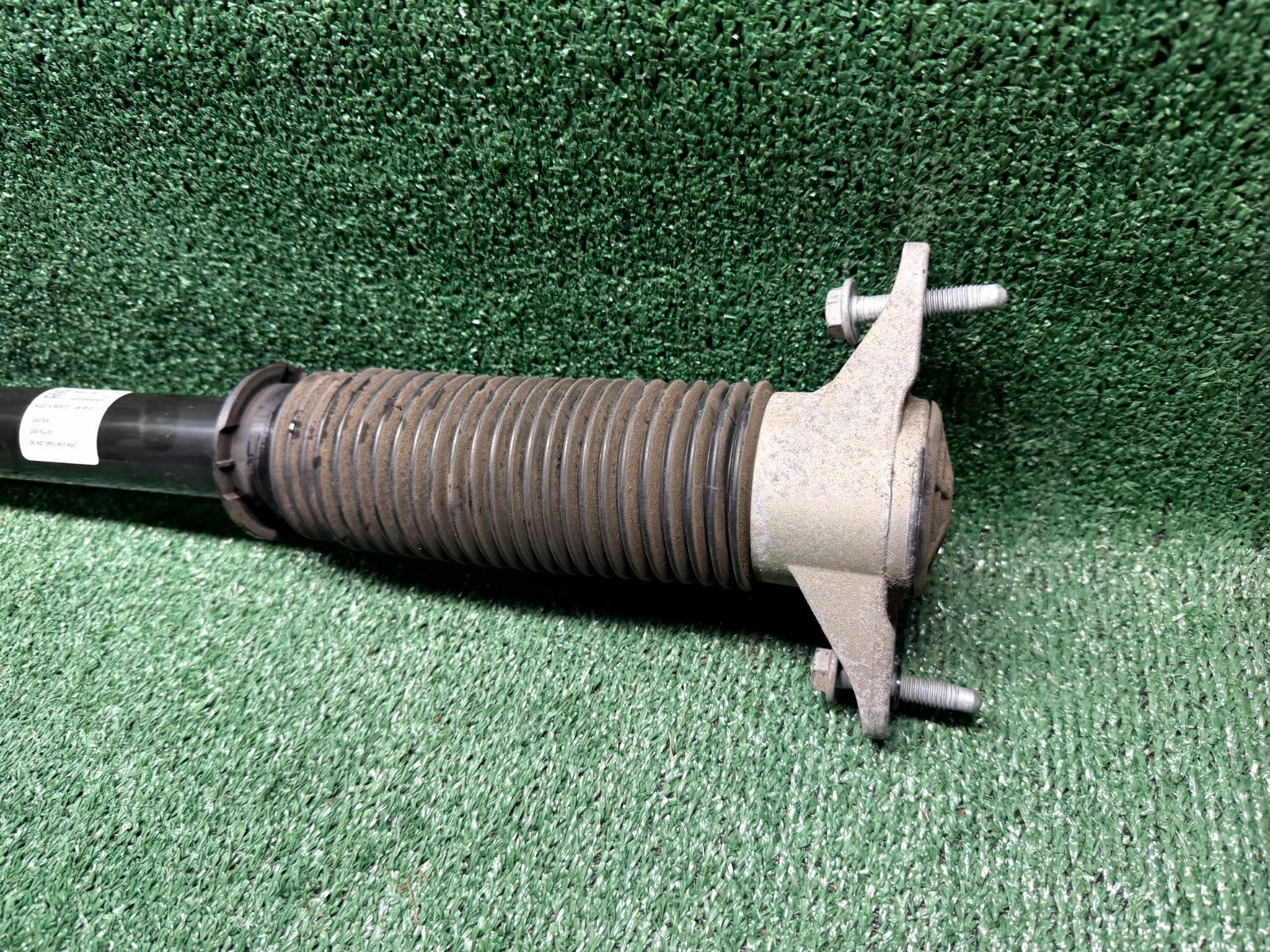 ♦️2020-2024 TESLA MODEL Y REAR RIGHT SIDE SHOCK STRUT ABSORBER OEM, 1188463-00-C