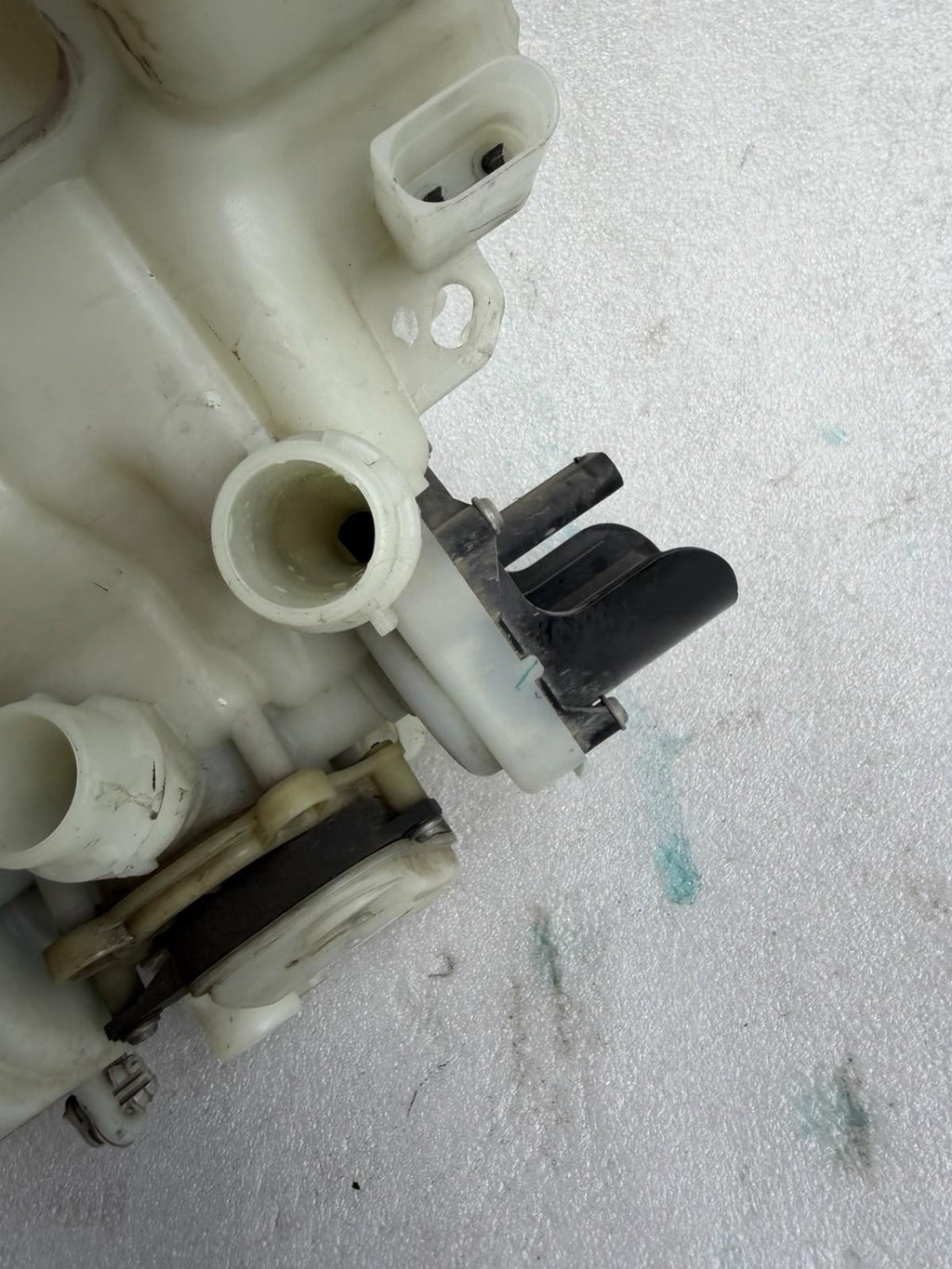 ♦️2017 - 2023 TESLA MODEL 3 COOLANT EXPANSION TANK WITH PUMP OEM, 1097016-00-D