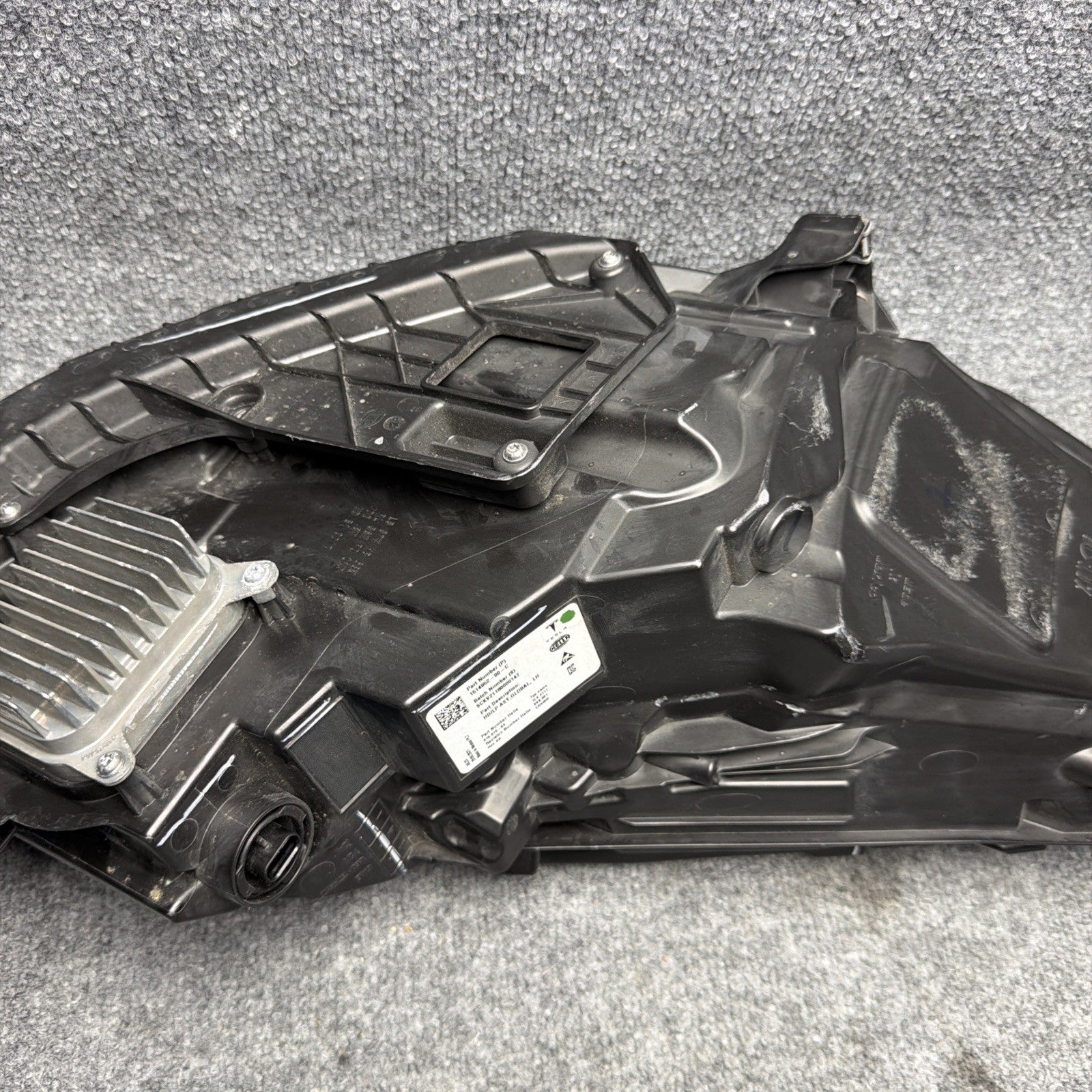 2021-2023 TESLA MODEL 3 MODEL Y HEADLIGHT MATRIX DRIVER SIDE 1514952-00-C OEM