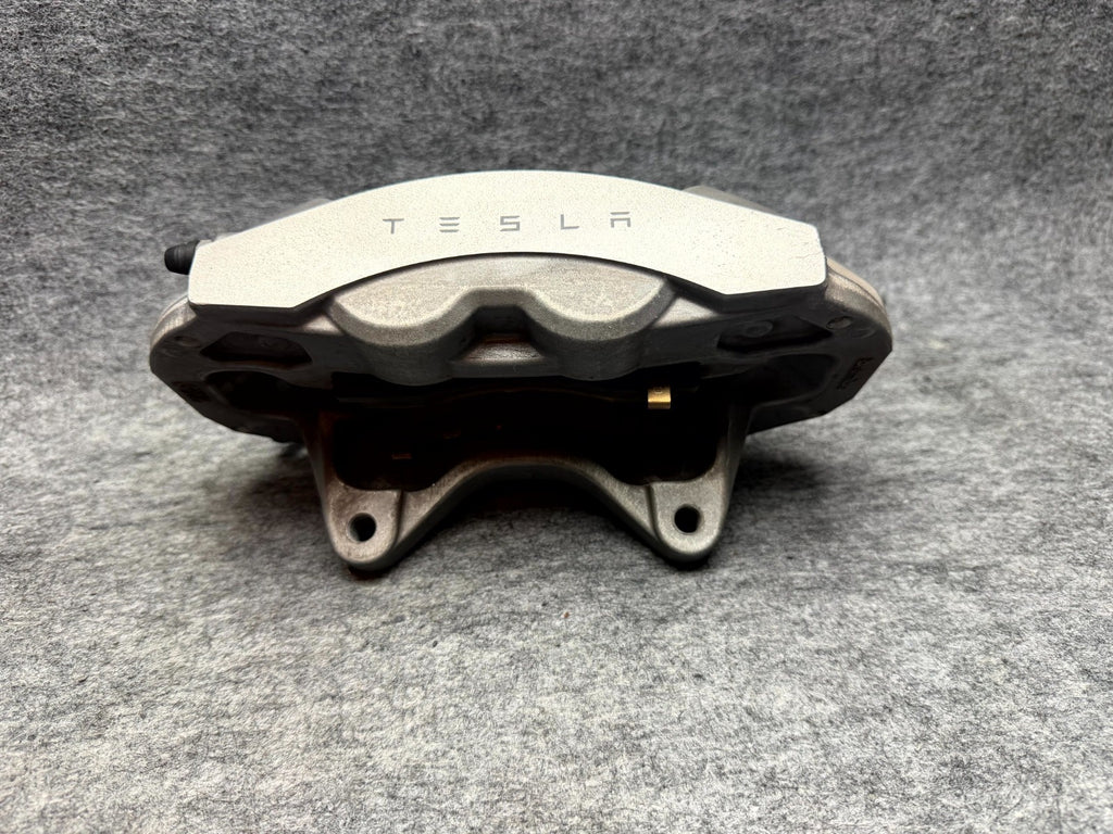 ♦️17–23 TESLA MODEL 3 FRONT LEFT BRAKE CALIPER WITH BRAKE HOSE OEM, 1044621-00-D