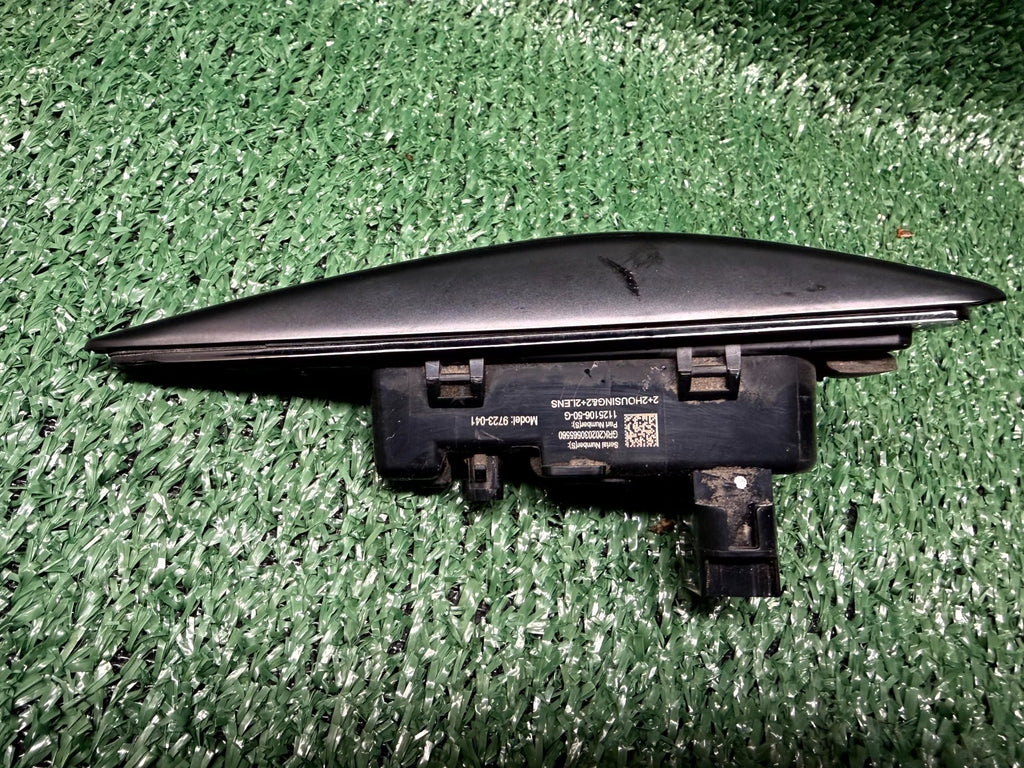♦️2020-2023 TESLA MODEL Y LEFT SIDE TURN SIGNAL MARKER CAMERA OEM, 1125106-50-G