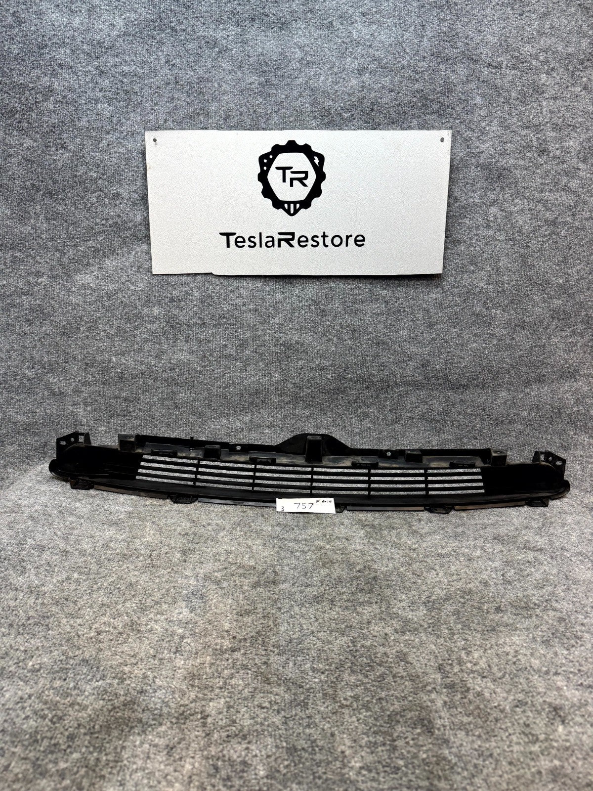 2017 - 2023 TESLA MODEL 3 FRONT LOWER BUMPER RADIATOR GRILLE OEM, 1085927-00-C