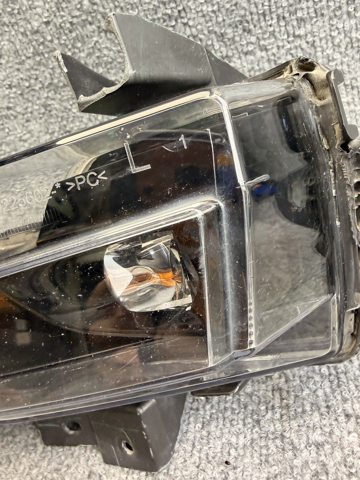 OEM 2020 - 2024 Tesla Model Y Left Driver 3 PIN LED Fog Light Lamp 1507930-00-C