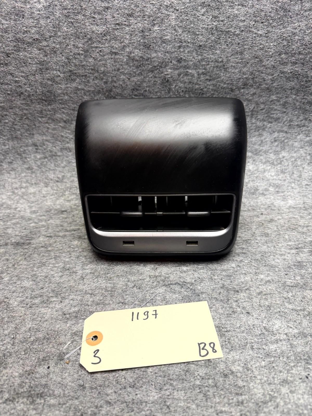 ♦️17-23 TESLA MODEL 3 REAR CENTER AIR VENT GRILL COVER & USB HUB OEM, 112170000C