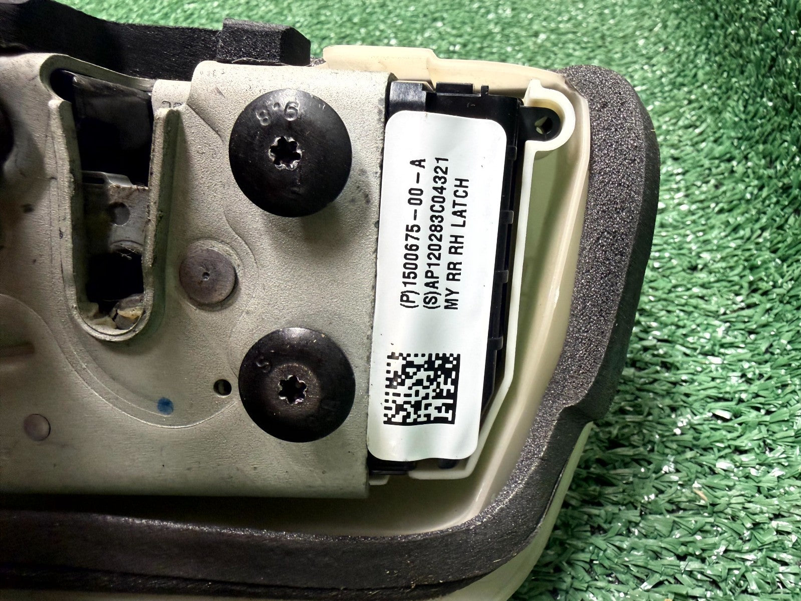 ♦️20-23 TESLA MODEL Y REAR RIGHT SIDE DOOR LOCK LATCH ACTUATOR OEM, 1500675-00-A