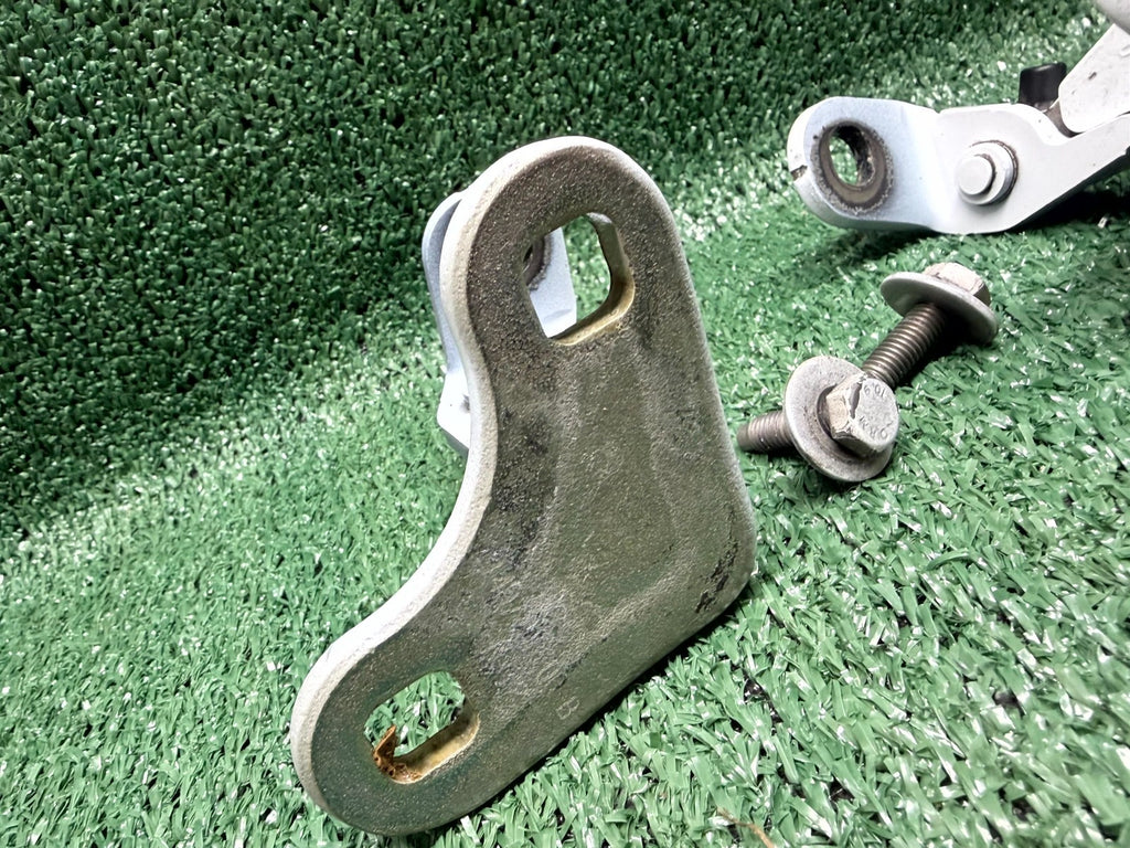 ♦️20-23 TESLA MODEL Y FRONT LEFT & RIGHT DOOR UPPER HINGE SET OEM, 1497496-00-B