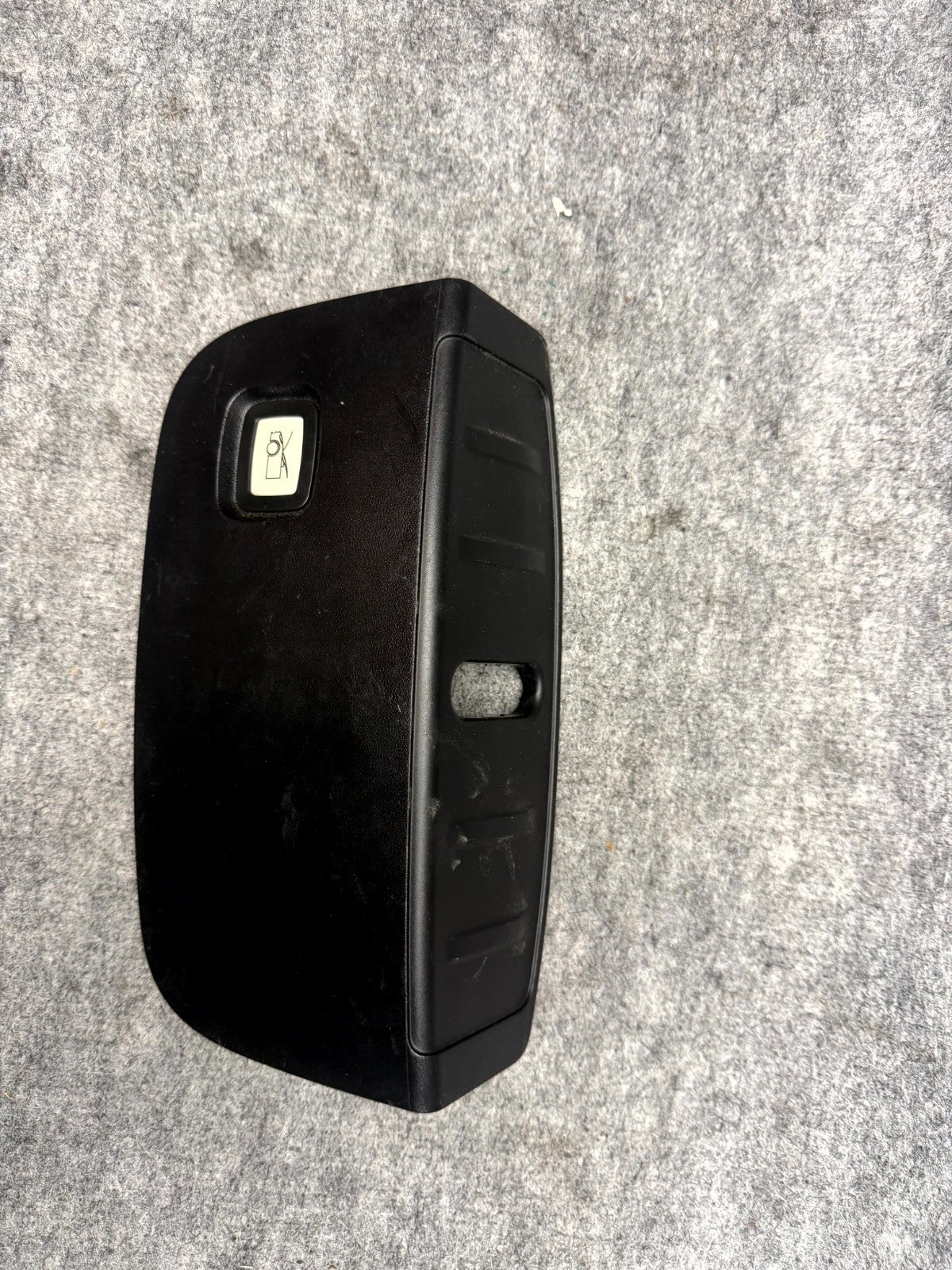♦️17–23 TESLA MODEL 3 FRONT FRUNK CLOSE OUT PANEL HOOD LATCH COVER OEM 109585800