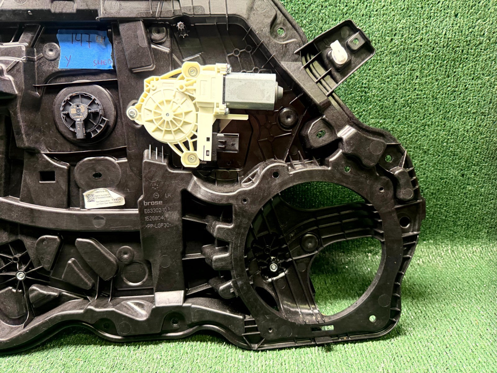 ♦️20–24 TESLA MODEL Y FRONT LEFT SIDE WINDOW REGULATOR W/ MOTOR OEM 1495510-00-G