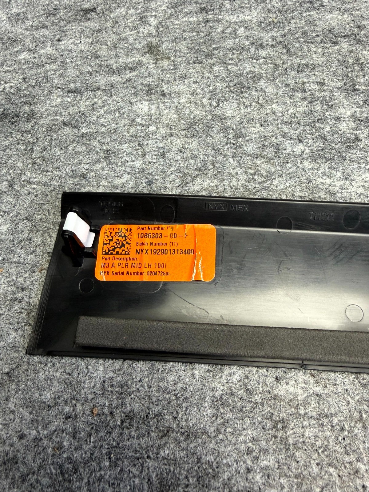 ♦️17-23 TESLA MODEL 3 FRONT LEFT SIDE MIDDLE A PILLAR TRIM COVER OEM, 108630300F