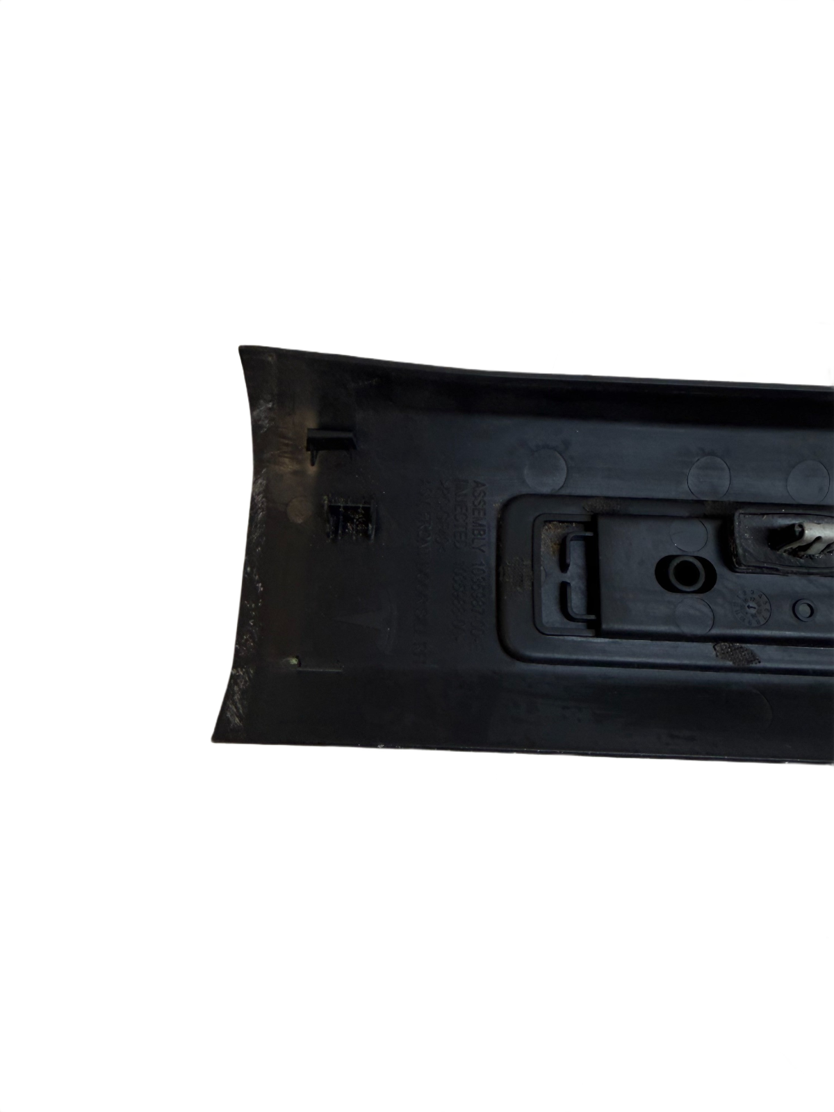 2016-2020 Tesla Model X Front Right Side Door Sill OEM 1035987-00-E