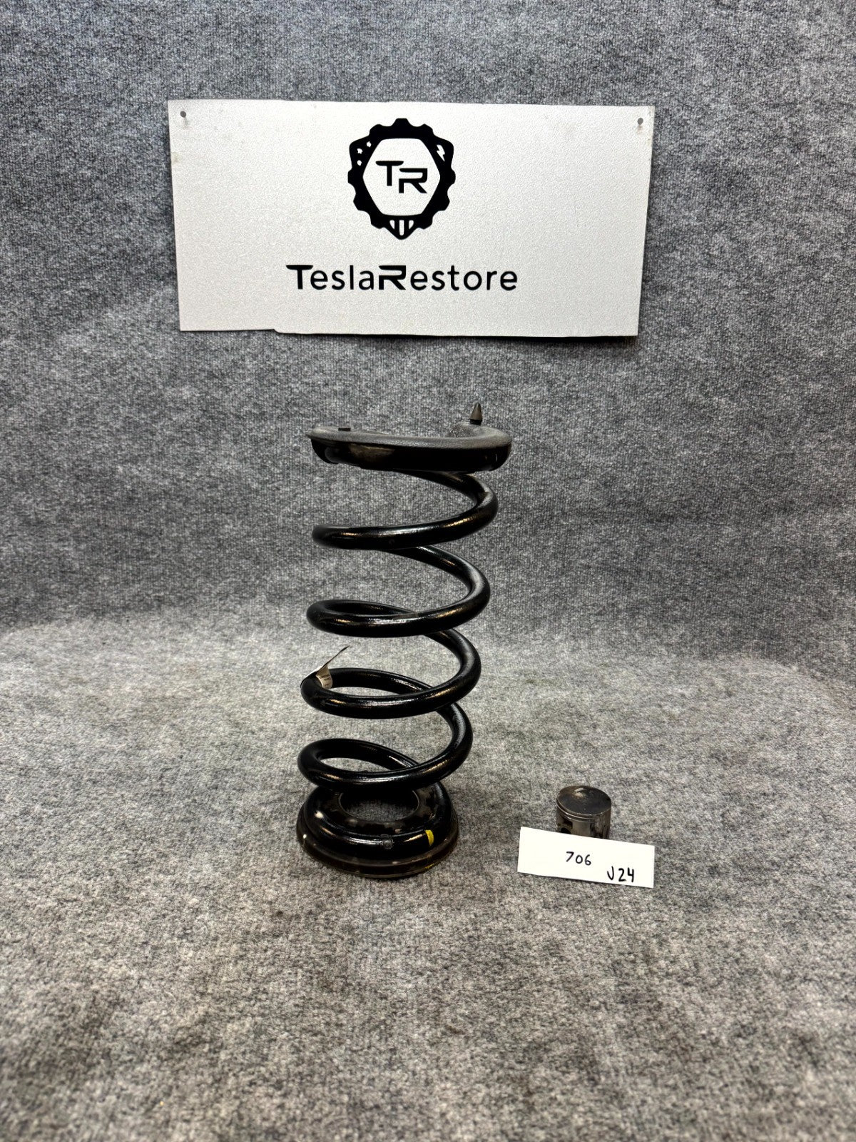 2020 - 2024 TESLA MODEL Y REAR LEFT OR RIGHT SIDE COIL SPRING OEM, 2288474-00-A