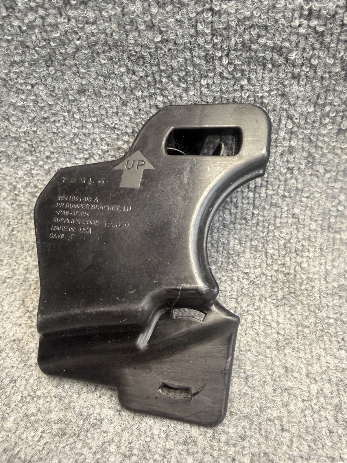 💢2024-2025 Tesla Model 3 Rear Left Driver Side Bumper Bracket OEM