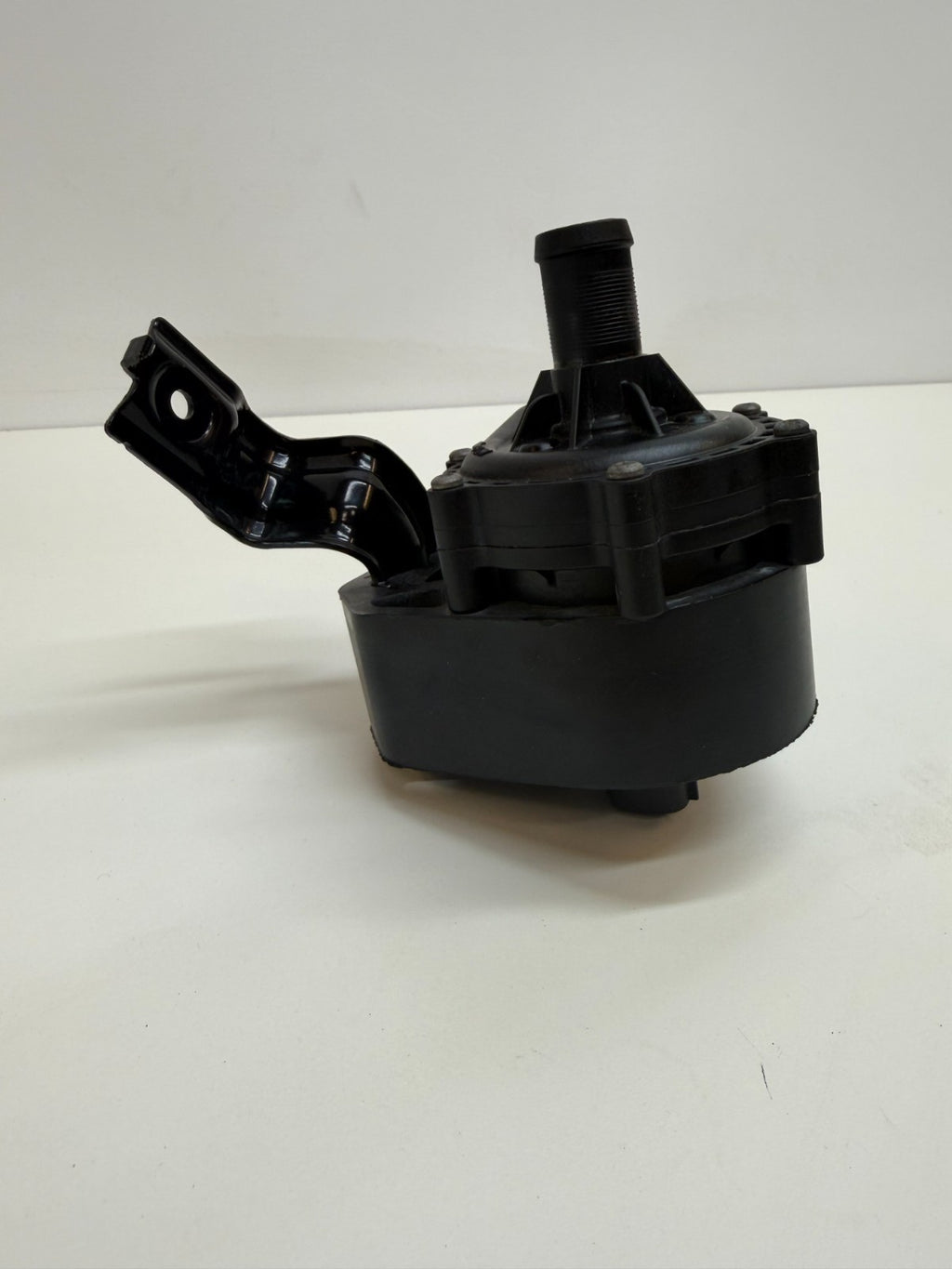 2012-2020 Tesla S Electric Auxiliary Coolant Water Pump w/ Bracket 1057235-00-G