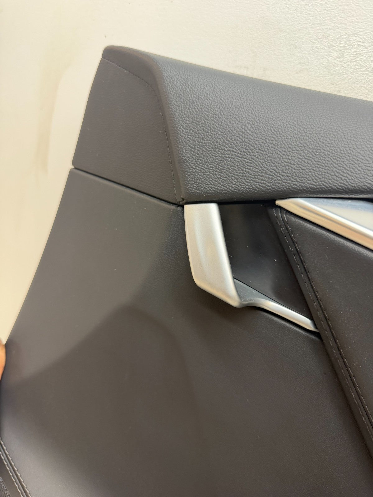 2012-2020 Tesla Model S Front RH Passenger Door Panel Trim 1007912-00-D