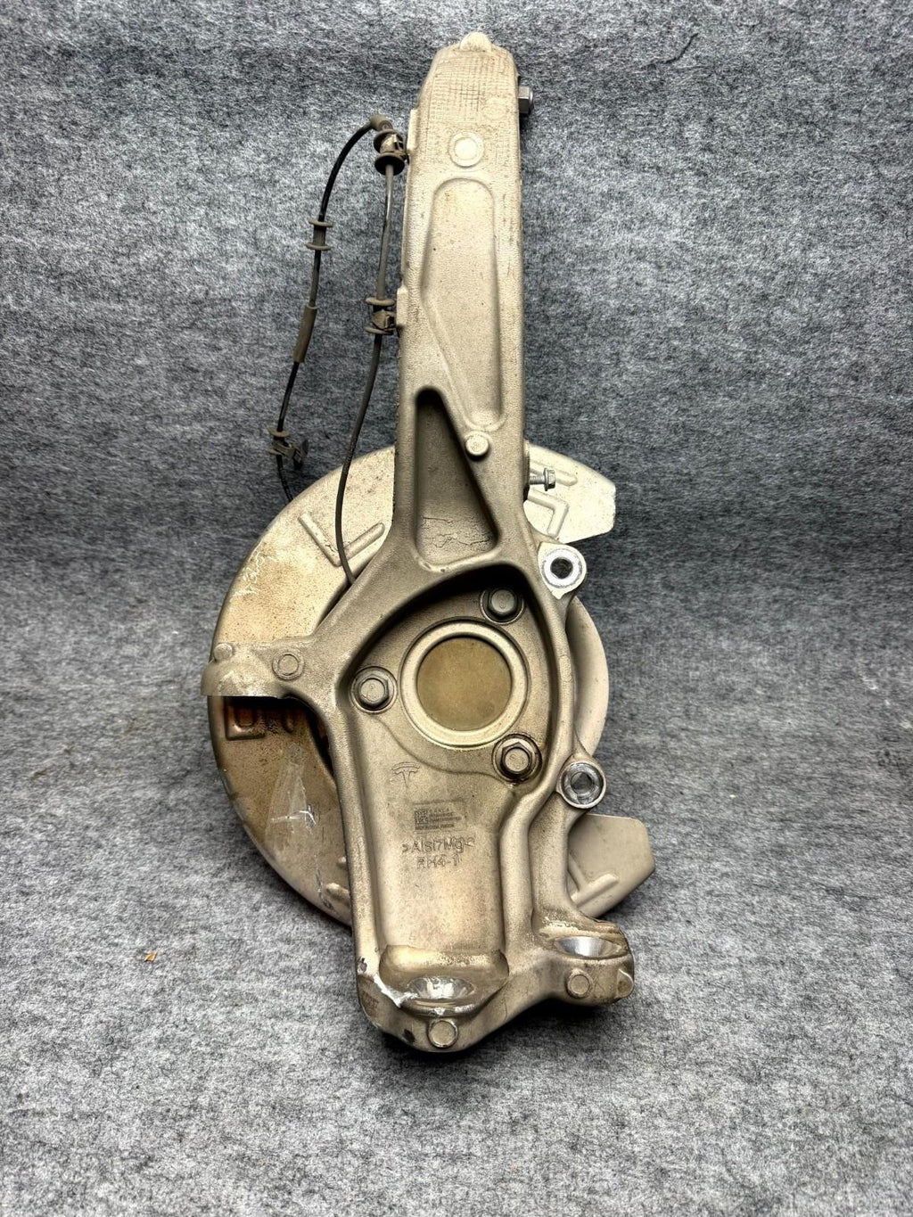 ♦️2017 - 2023 TESLA MODEL 3 FRONT RIGHT SPINDLE KNUCKLE W/ HUB OEM, 1044316-00-E