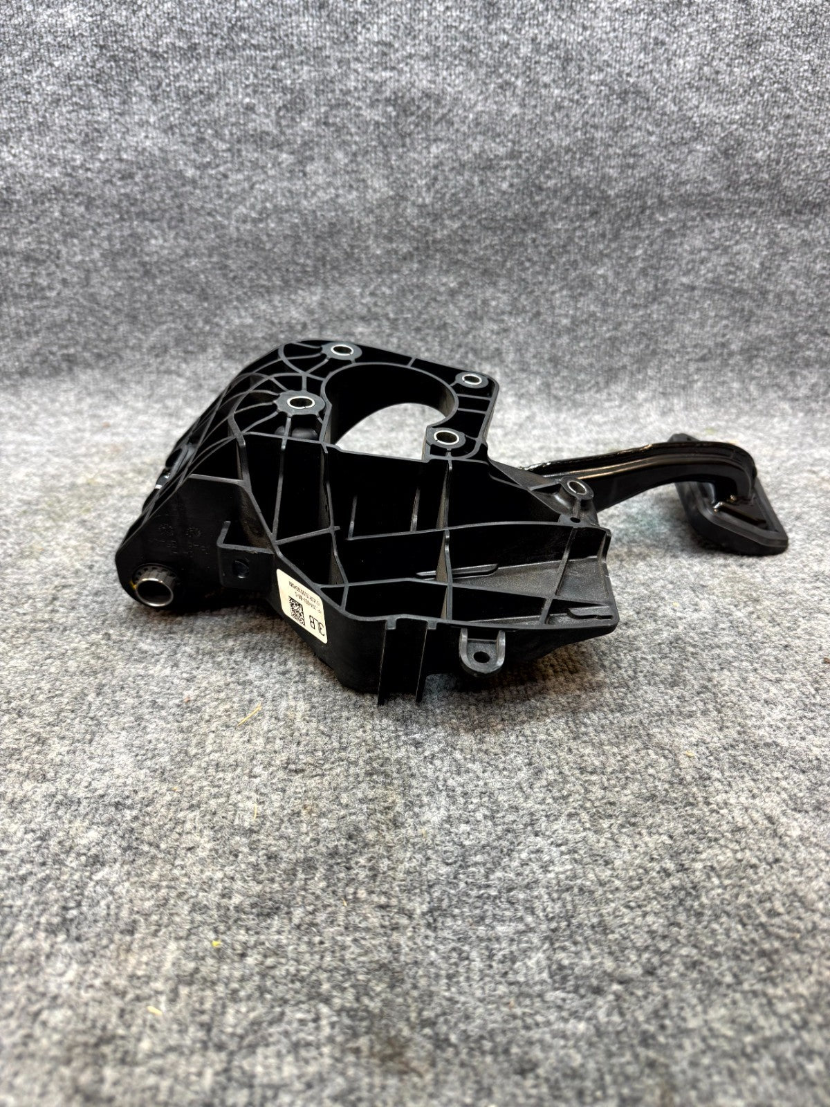 2017 - 2023 TESLA MODEL 3 ACCELERATOR & BRAKE PEDAL ASSEMBLY OEM, 1044691-00-D