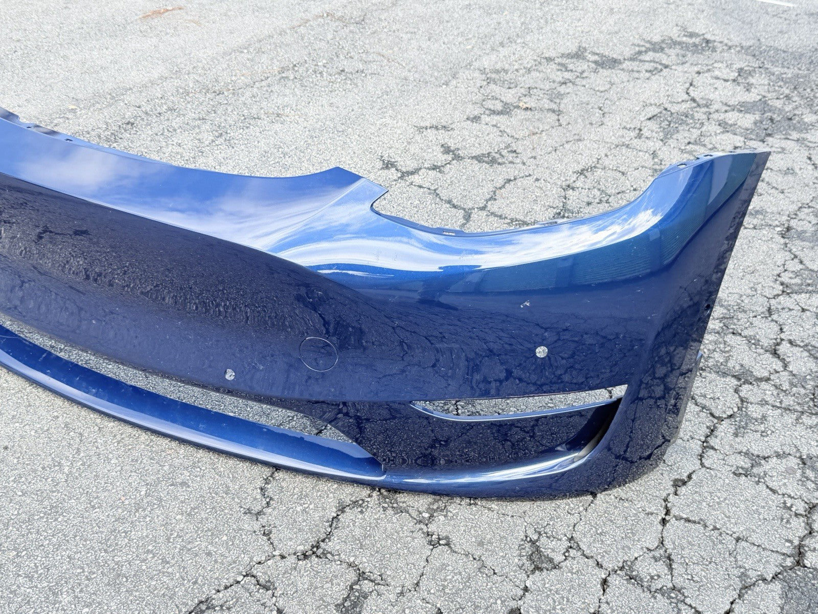 2020-2023 Tesla Model Y Front Bumper Cover With Sensor Hole 1493745-00-A OEM