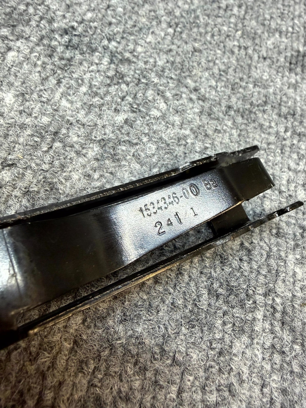 2020-2024 TESLA MODEL Y BATTERY HOLD DOWN CLAMP BRACKET HOLDER OEM, 1534346-00-B