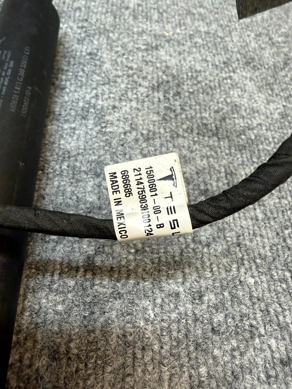 2020-2024 TESLA MODEL Y REAR LEFT & RIGHT LIFT GATE SHOCK STRUT OEM,1500601-00-B