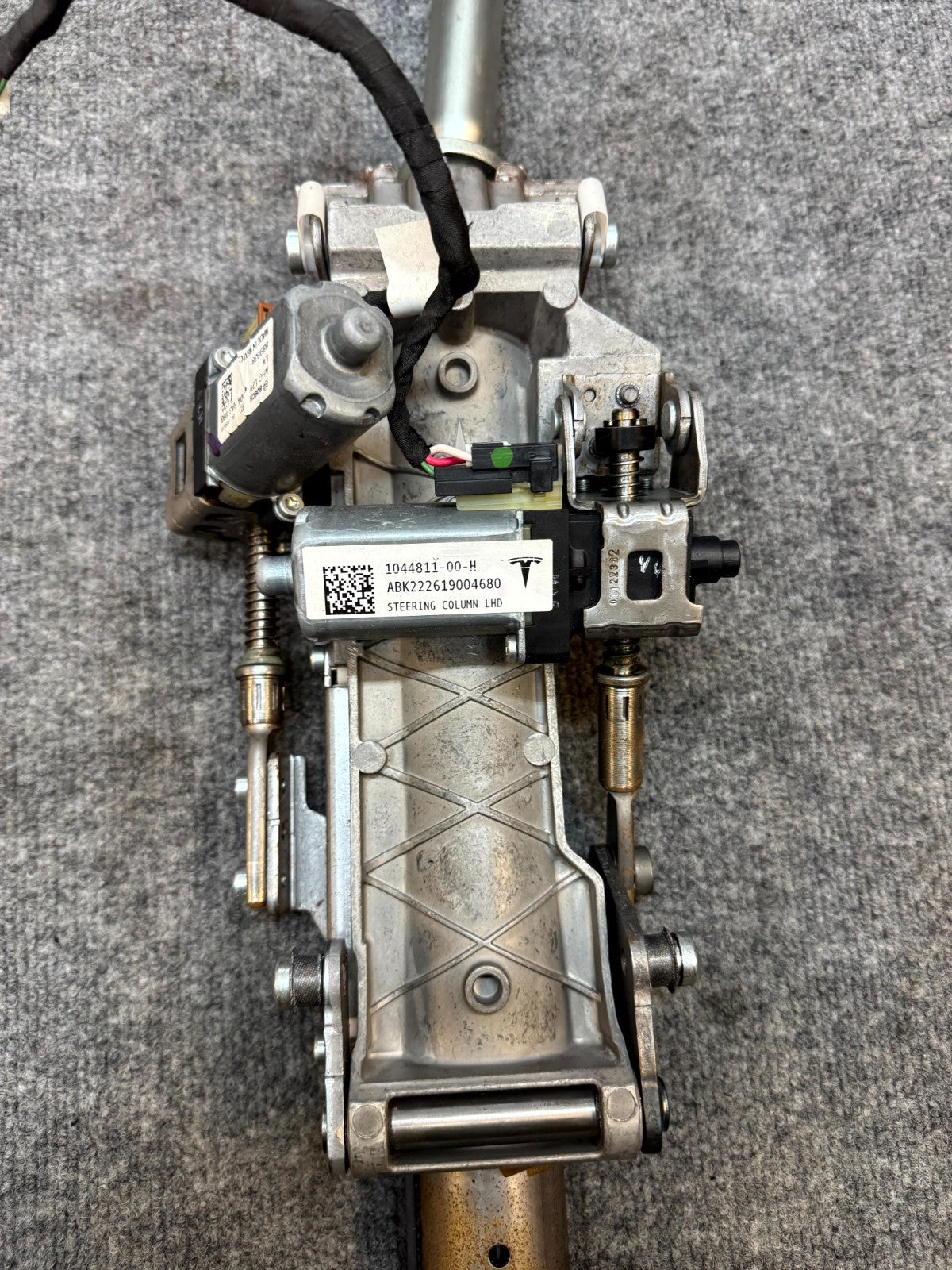 17-23 TESLA MODEL 3 ELECTRIC STEERING COLUMN & INTERMEDIATE SHAFT OEM 104481100H