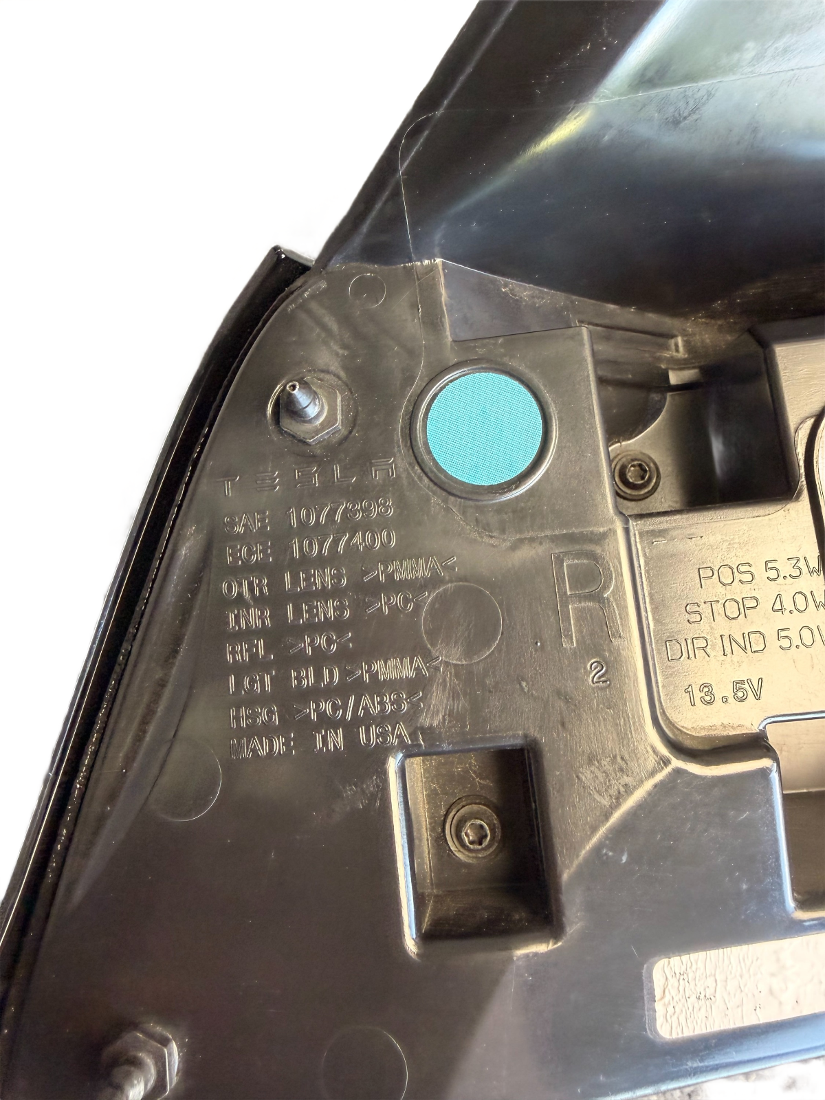 2017-2023 Tesla Model 3 Y LED Tail Lamp Outer Rear Right Passenger Side 1077398