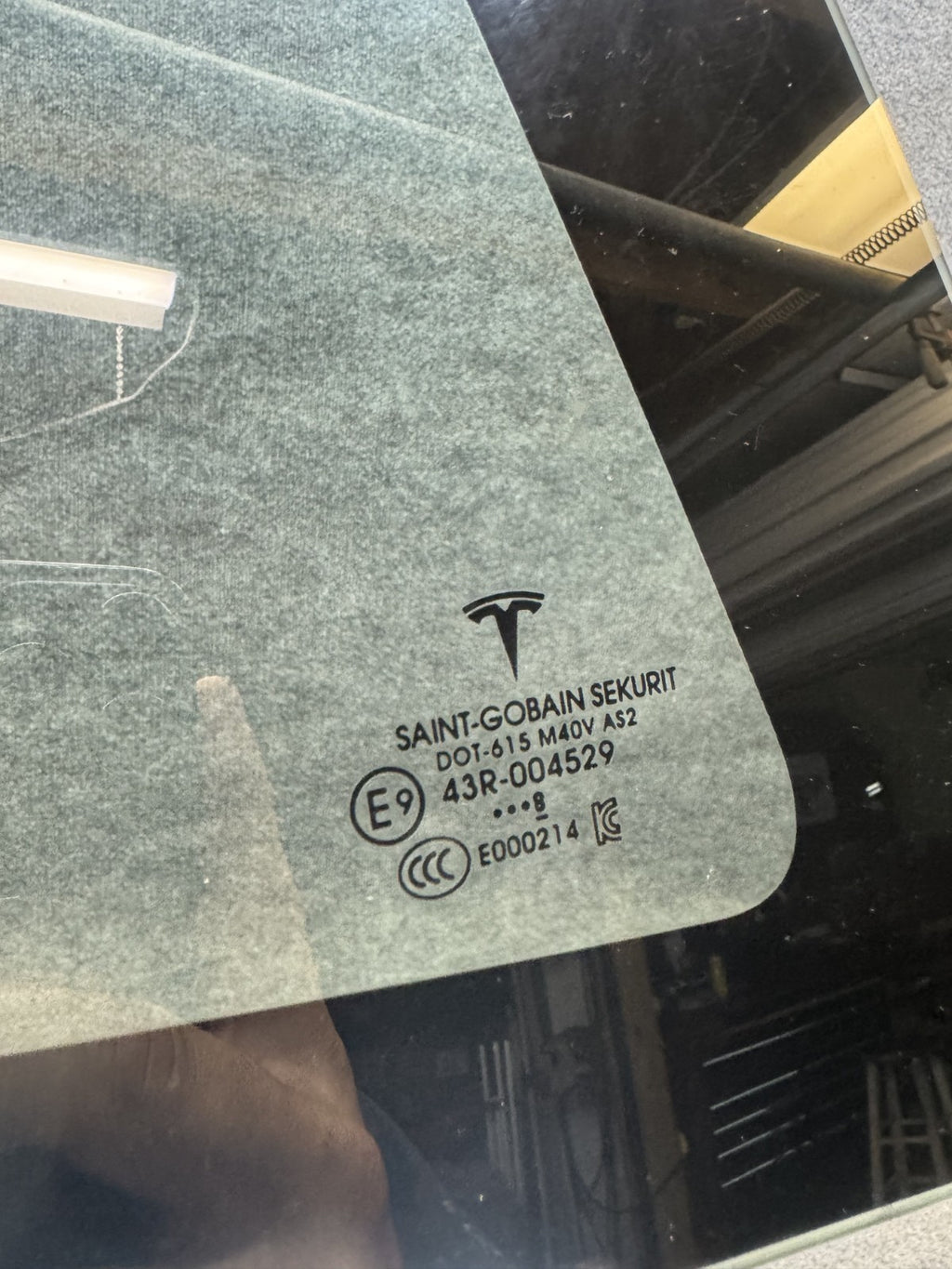 2017 – 2023 TESLA MODEL 3 REAR RIGHT SIDE QUARTER WINDOW GLASS OEM, 43R-004529