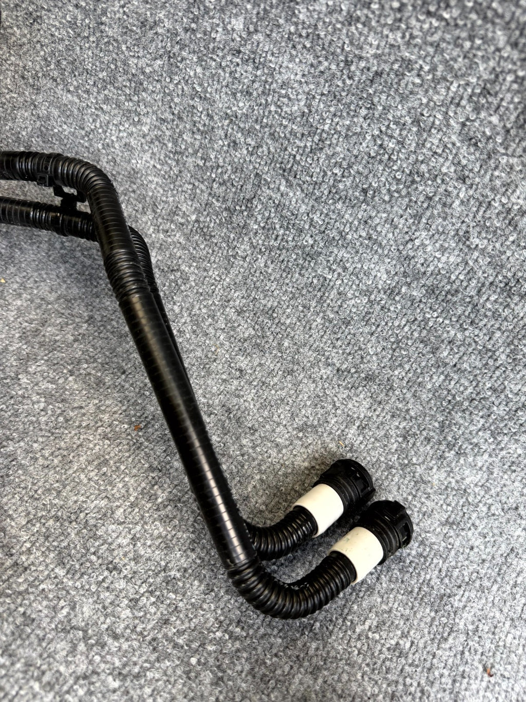 17 - 23 TESLA MODEL 3 CHILLER TO BATTERY COOLING HOSE TUBE PIPE OEM 1521493-00-C