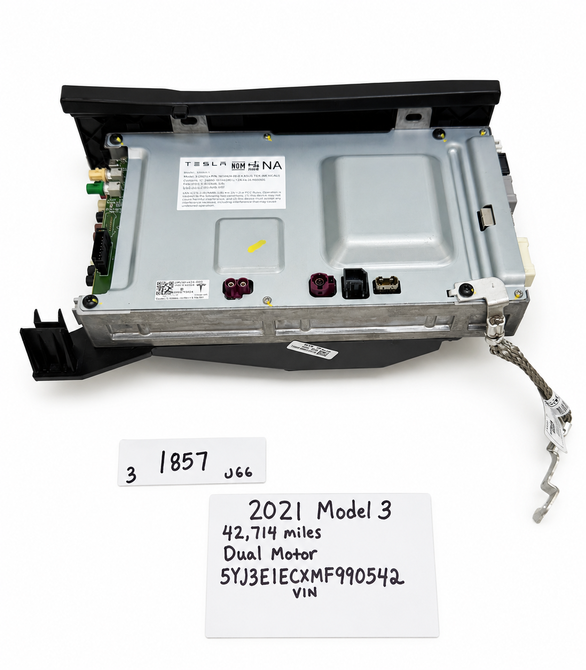 2017-2023 Tesla Model 3 Media Control Computer Module Unit MCU 1521482-00-D
