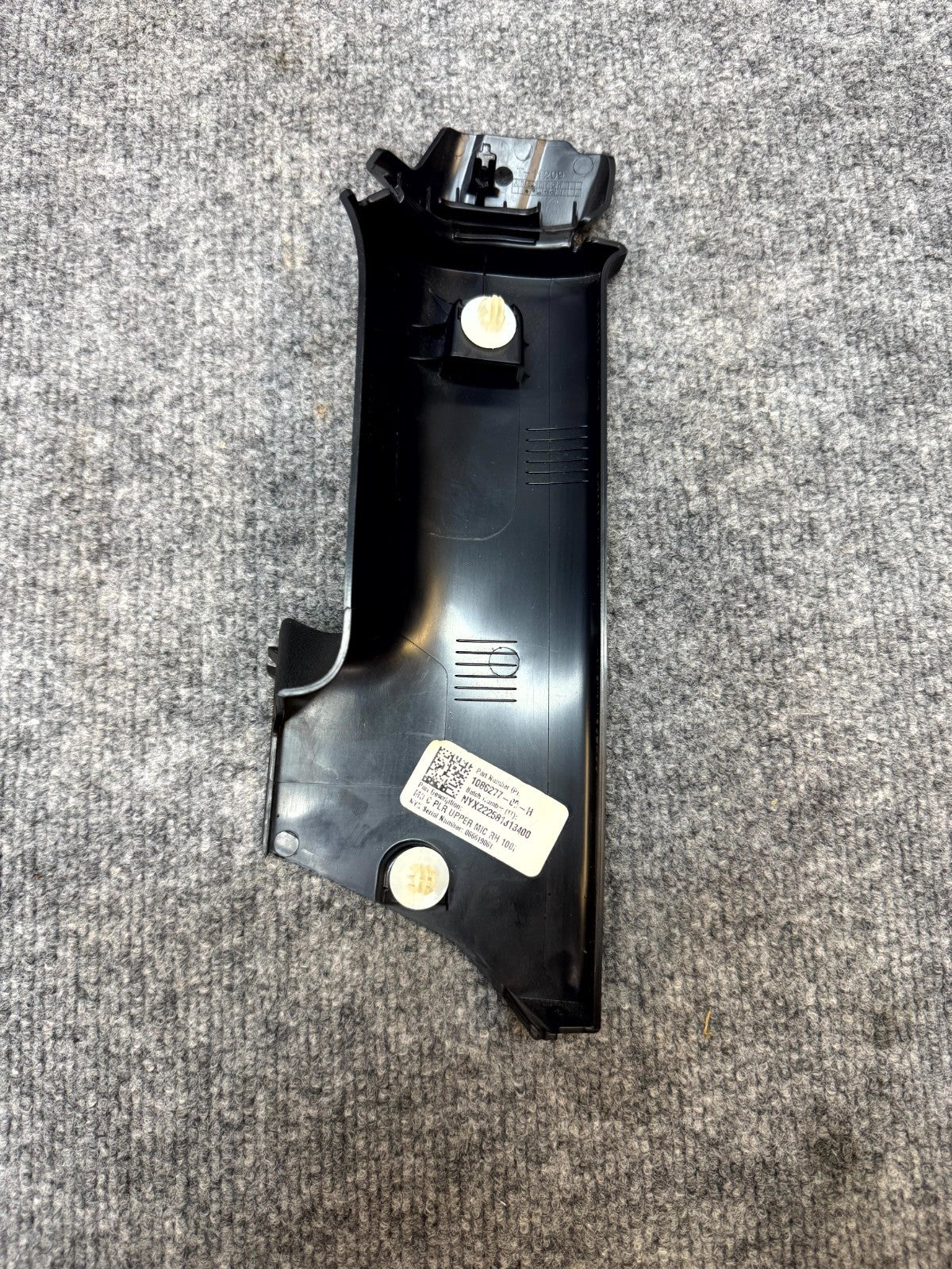 2017‑ 2023 TESLA MODEL 3 REAR RIGHT C-PILLAR TRIM COVER PANEL OEM, 1086277-00-H