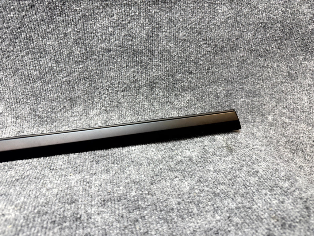 2020-2024 TESLA MODEL Y REAR LEFT SIDE DOOR WINDOW OUTER BELT SEAL OEM,149572200