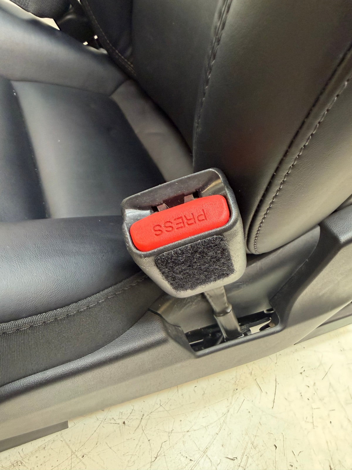 2017-23 Tesla Model 3 Front Right Passenger Side 1st Row Seat Black 1456943-99-E