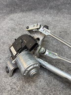 2017 - 2024 TESLA MODEL Y/3 WINDSHIELD WIPER LINKAGE W/ MOTOR OEM, 1658936-00-A